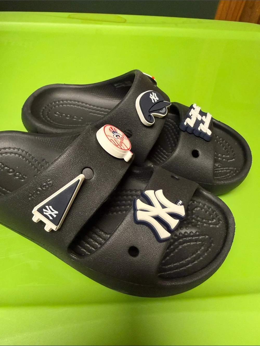 Kids' Black Slide Crocs Yankees themed